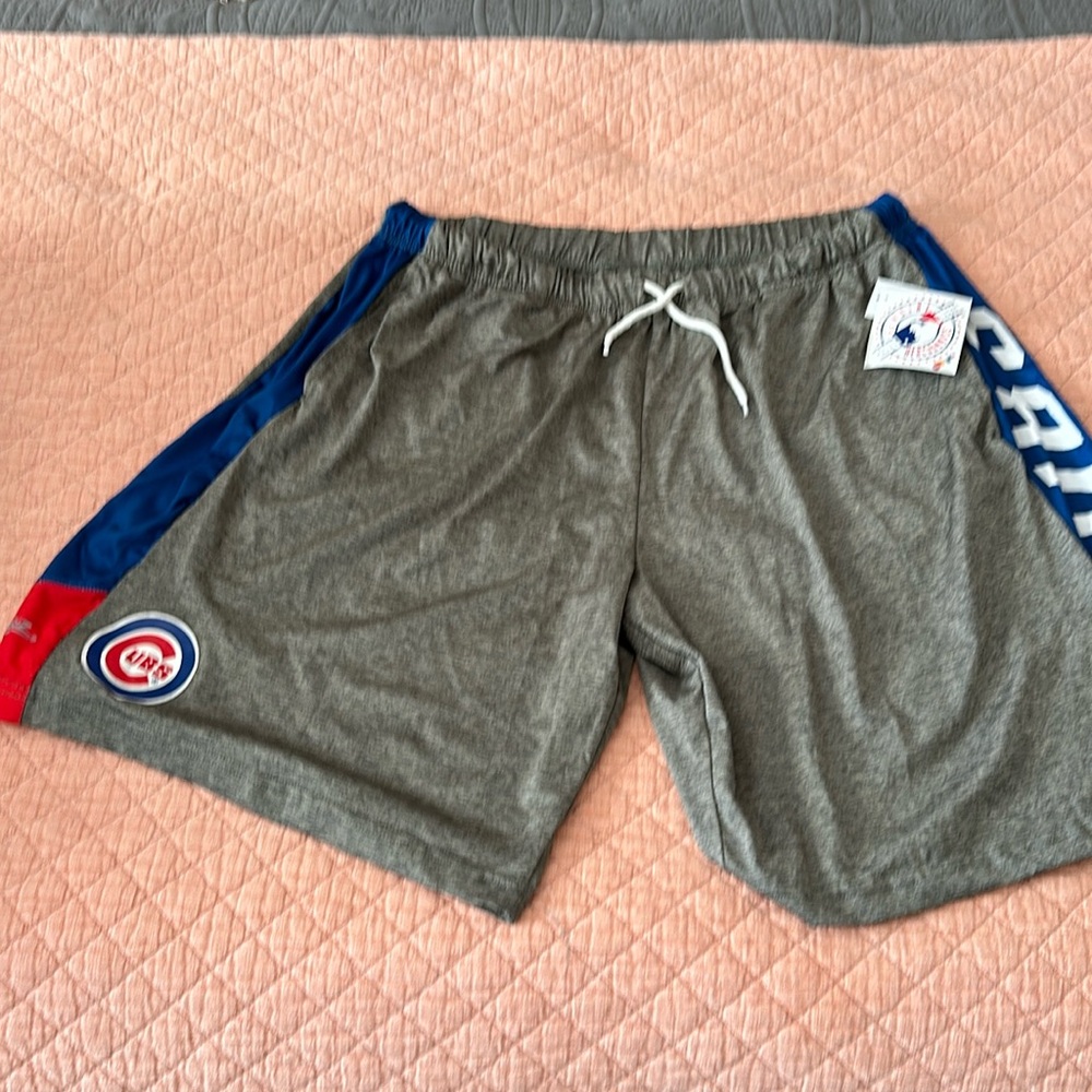 Majestic Cubs athletic shorts Size XL New Tags!